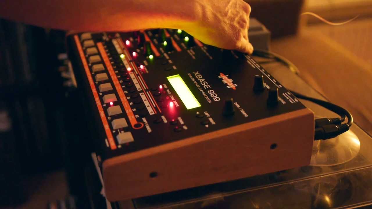 Jomox Xbase 999: Short Demonstration