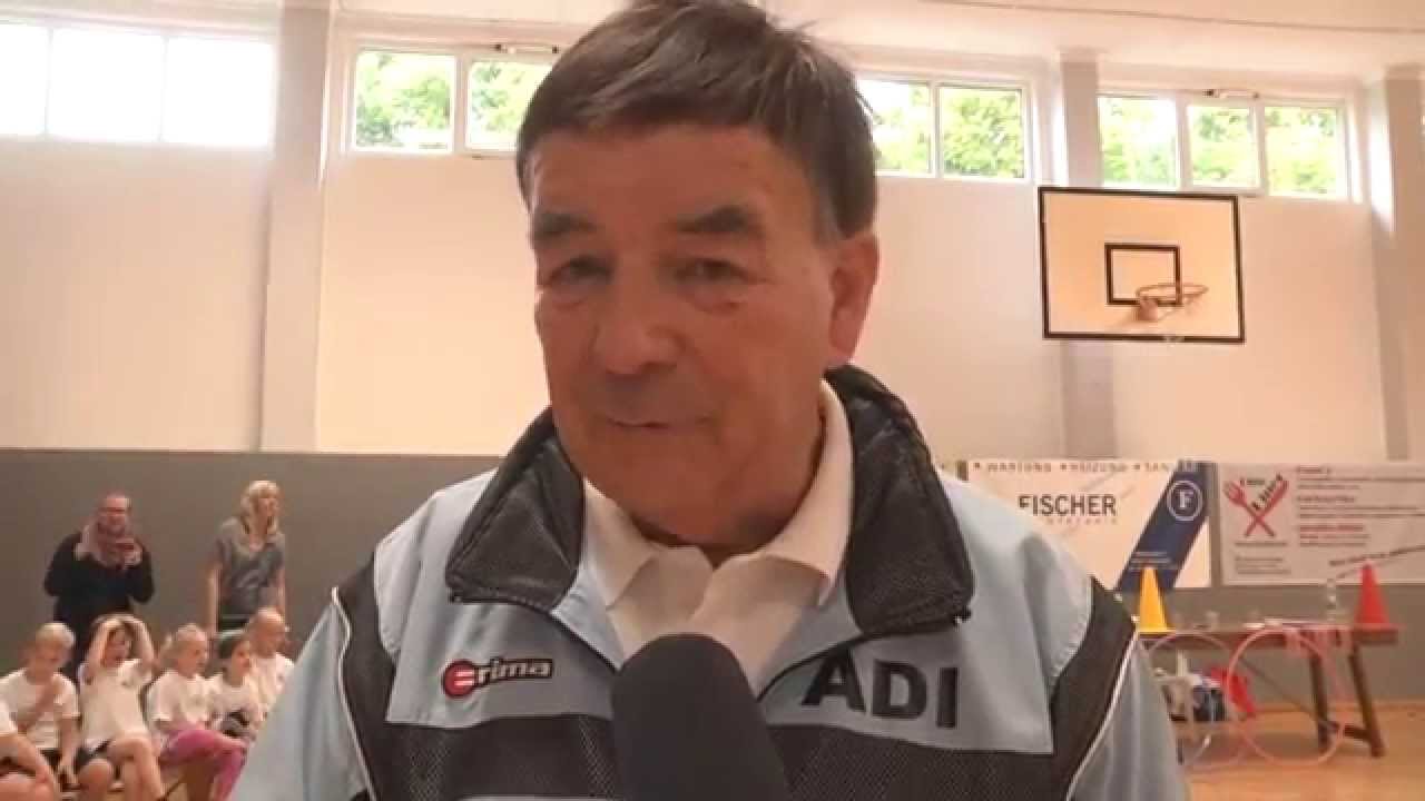ZukunftsWerkStadt Osterwieck - Adi macht Stimmung in der Sporthalle