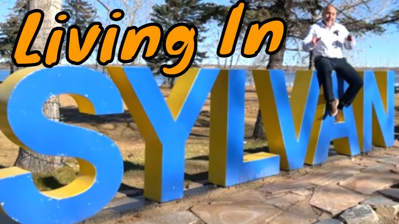 Living in SYLVAN LAKE Alberta [Lakeshore Ride Along in the Fall]