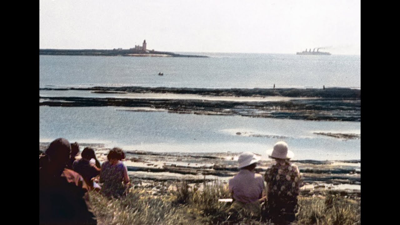 AMBLE IN OLD PHOTOGRAPHS
