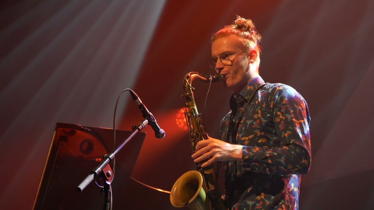 Congé Spatial - Chaussettes on the Floor (live in Marciac)