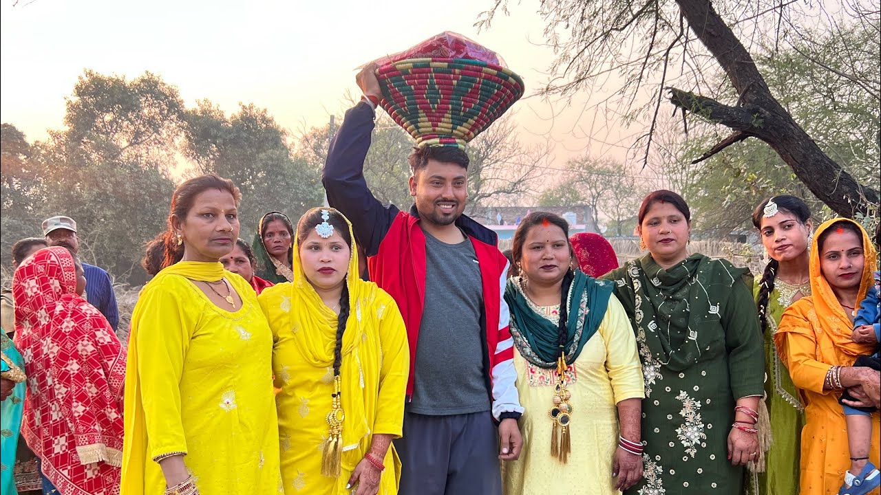 गाँव की शादी में हल्दी रश्म और पूजा गोंडा जिले के रुदौली gaon से 🥰🌸🙏🏻🌳🎋 उमेश भाई की शादी vlog #gonda