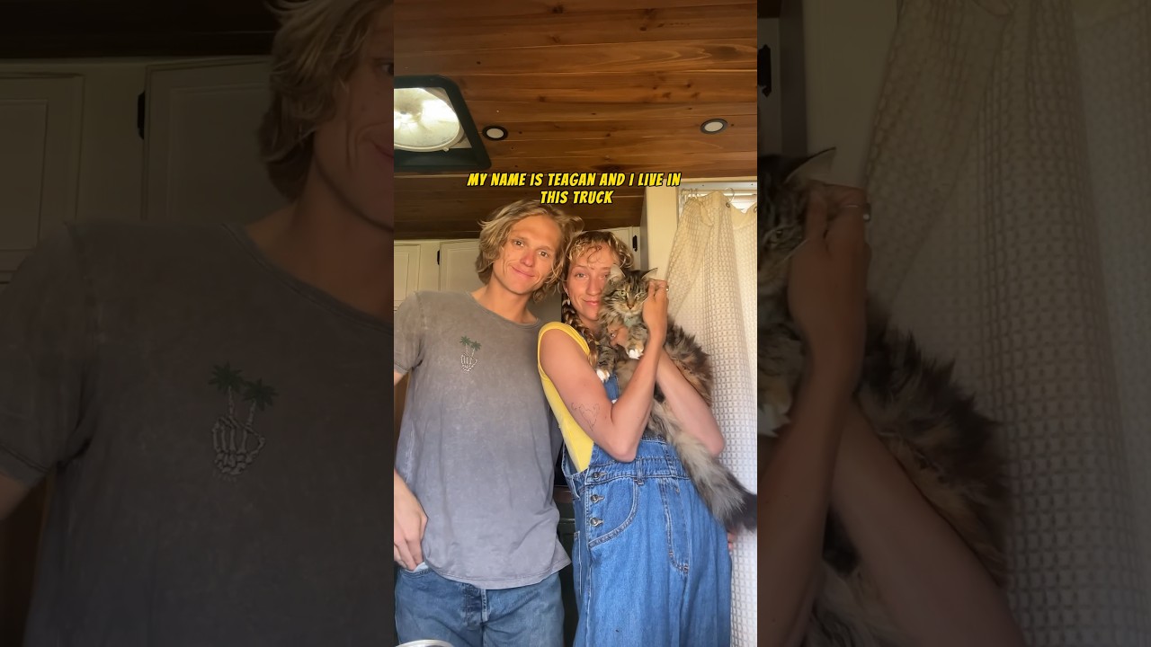 Жизнь в фургоне с котом. Если Мус счастлив, то и мы счастливы. #granolagirl #truckcamper #adventu...