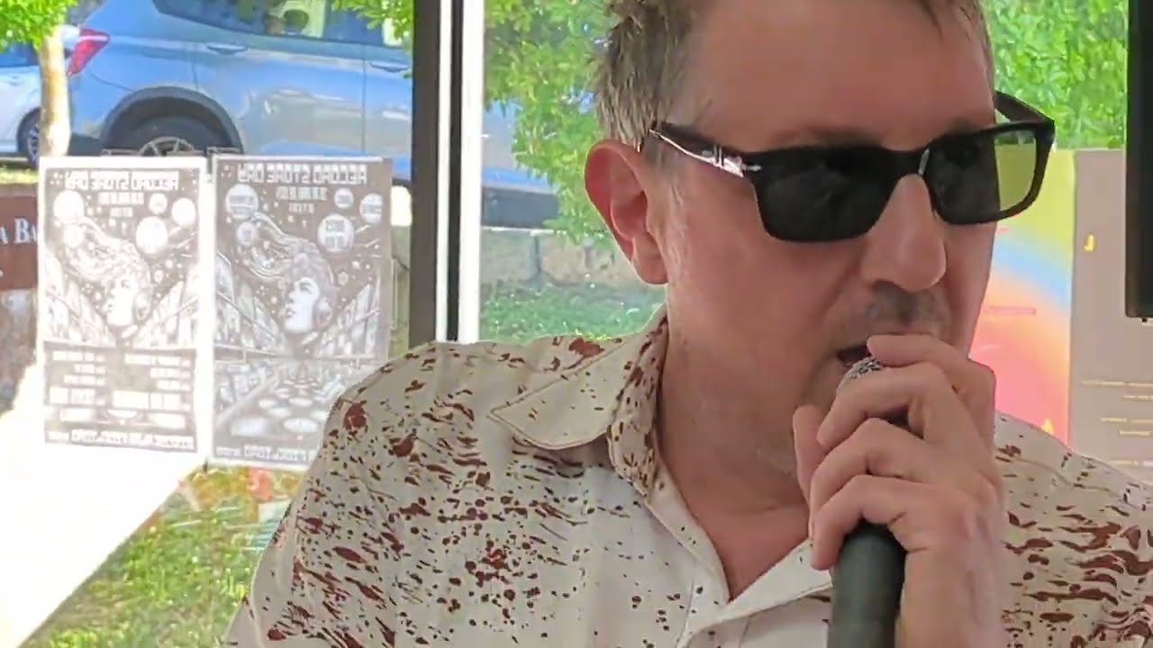 Cachito Turulo (20/04/2024 @ Discos Alta Fidelidad, Oviedo)