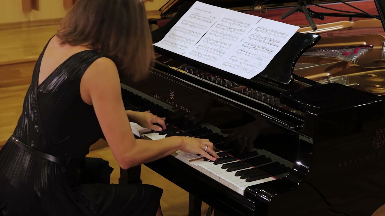 Marta Mołodyńska-Wheeler – Solares