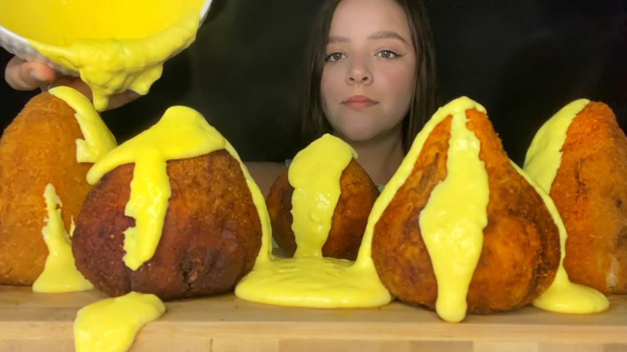 ASMR COXINHAS GIGANTES COM MOLHO DE QUEIJO MUKBANG BRASIL | CAMILE ASMR