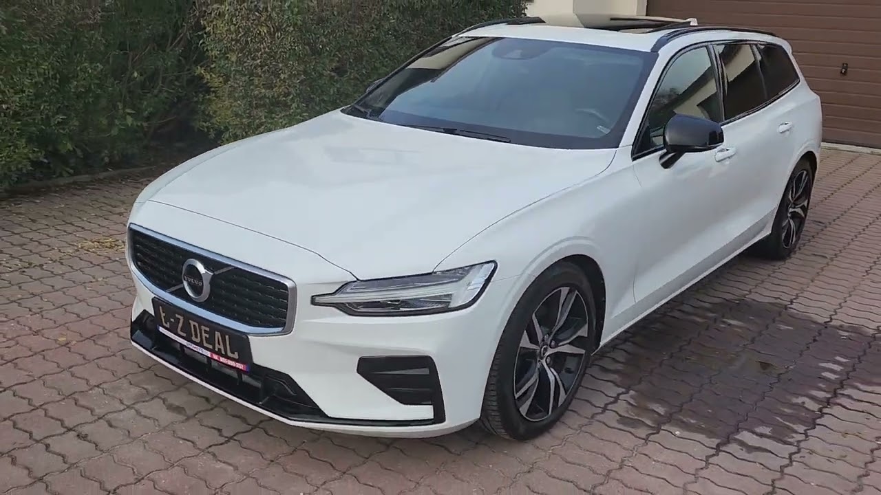 VOLVO V60 2020 R-DESIGN D4 190PS PANO KAMERA EL. FOTELE!!!