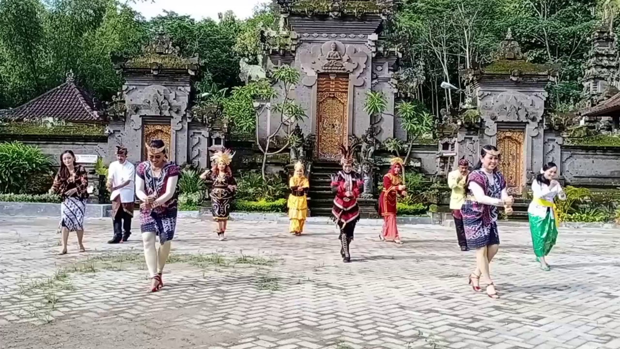 SHOW OFF YOUR COLORS Line Dance Choreo by Joena (Juli Santoso)