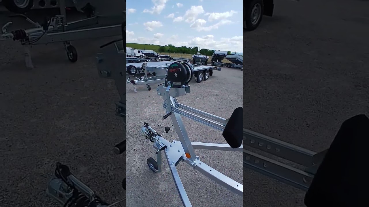 Pr&iacute;ves Thomas BT-500 kg. pre loď do 4,3m s ploch&yacute;m dnom