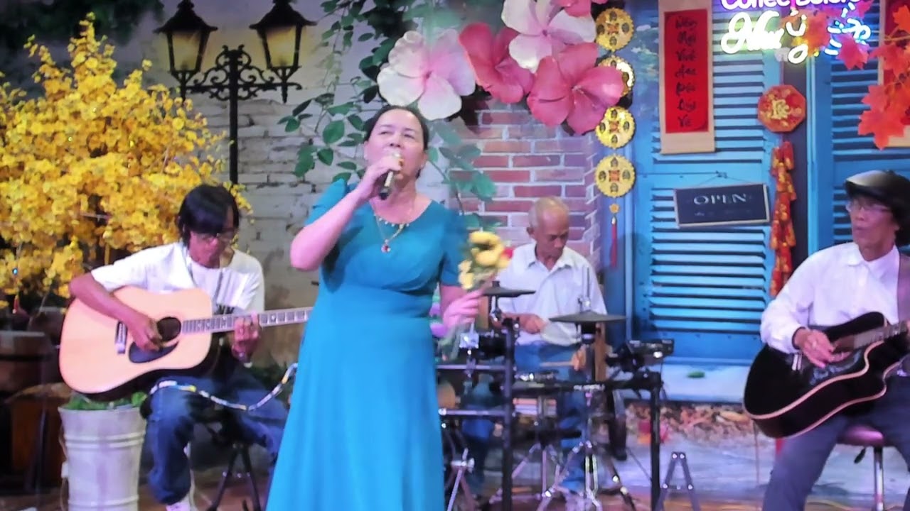 Những tâm hồn cô đơn (Tâm hồn cô đơn) -  Sáng tác: Anh Bằng  - Trình bày : Lê Thắm