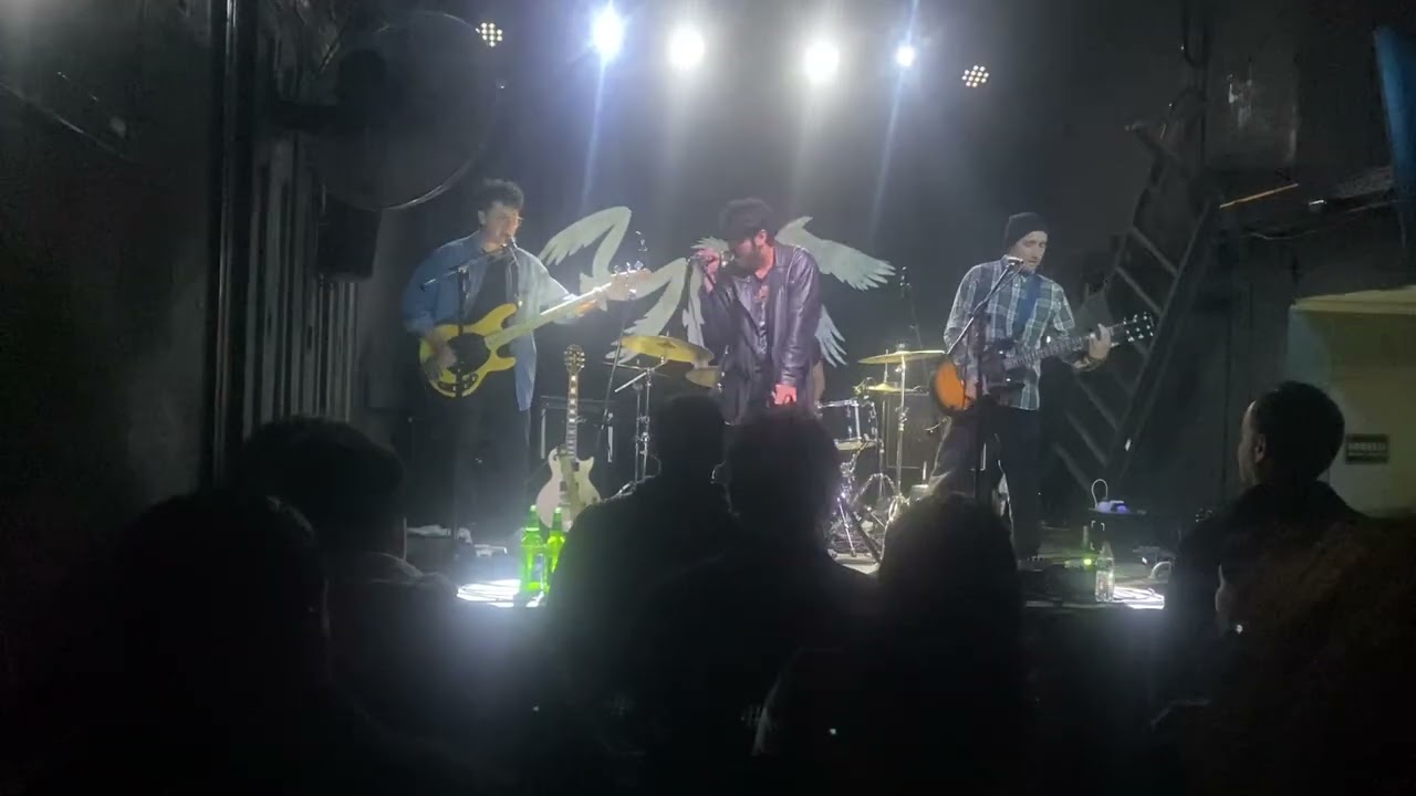 Miles de Aves - Vas a Ver (Bar de René 15/08/2025)