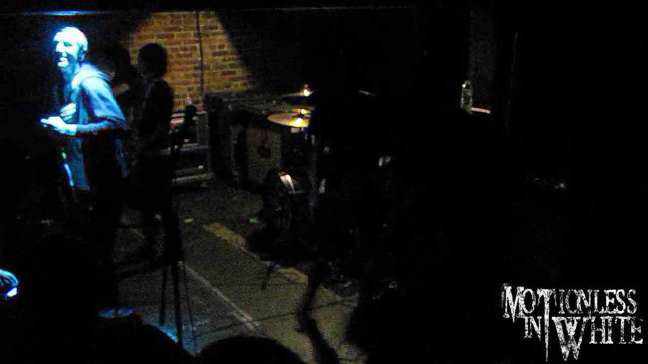 Destroying Everything by Motionless In White Live [HD]