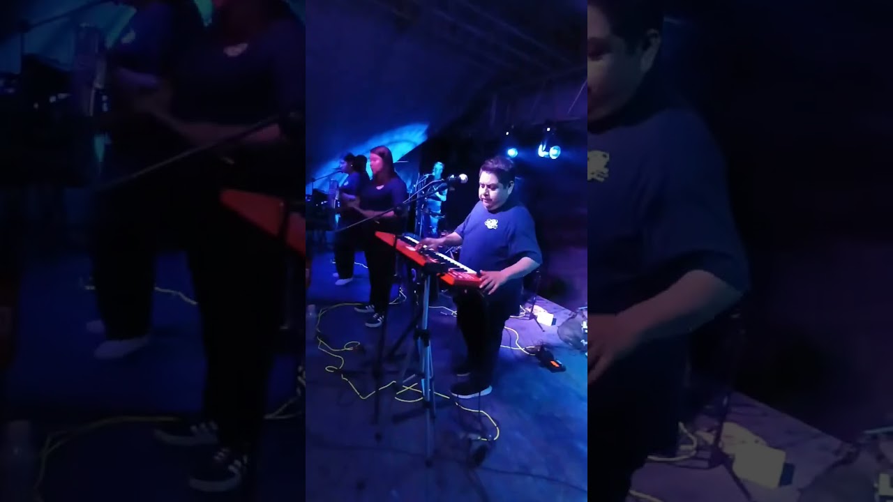 Lo mejor de la música cumbia cristiana ( con el grupo revelación los Reyes de la cumbia cristiana)