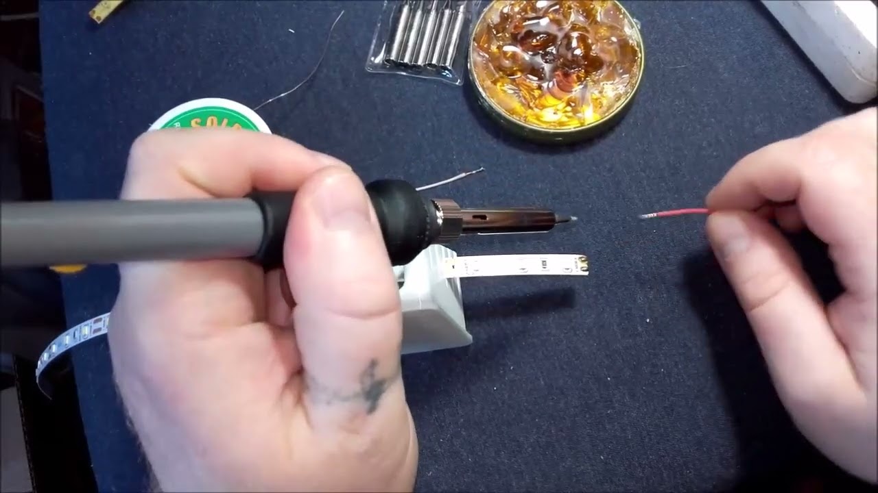 Lutuj z Lightem! Podstawy lutowania (Lutowanie taśmy LED)