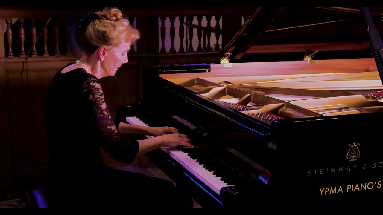 CLAIR DE LUNE - DEBUSSY - REGINA ALBRINK