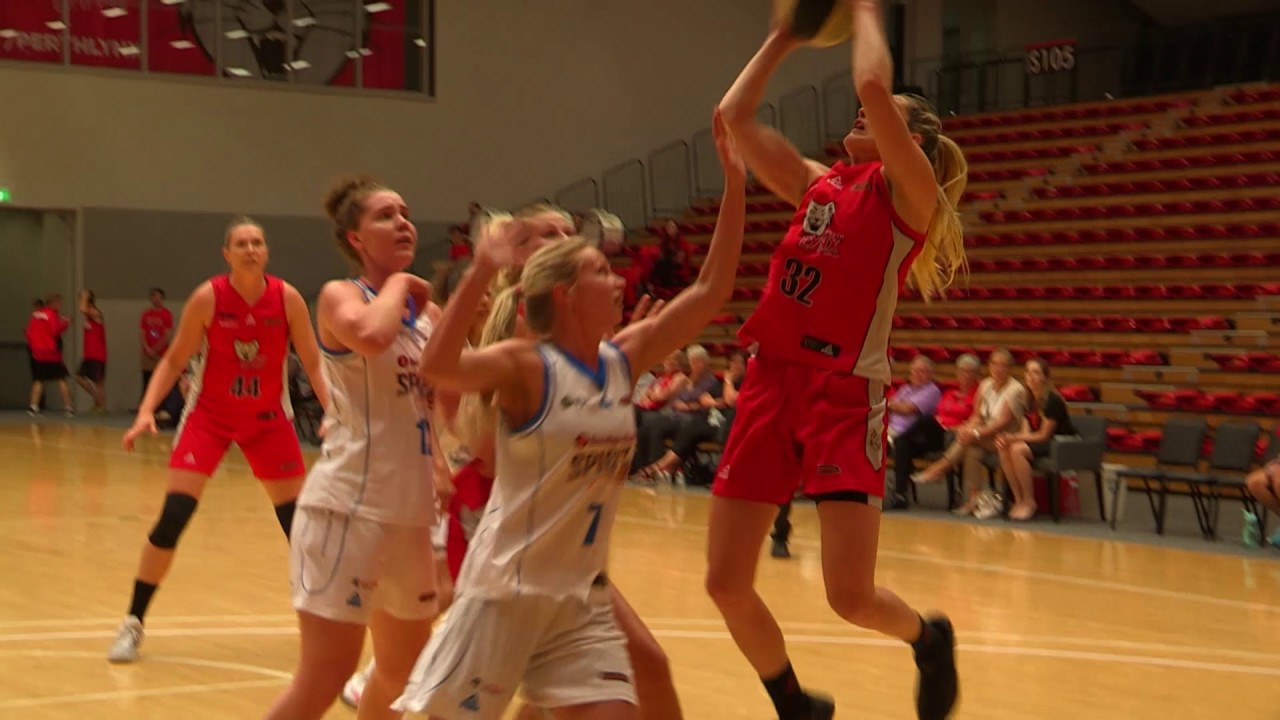 Sami Whitcomb - 33 Points in First Half - 18 November 2016