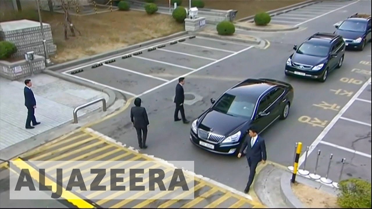 South Korea : Arrest warrant issued for former president Park Guen-hye