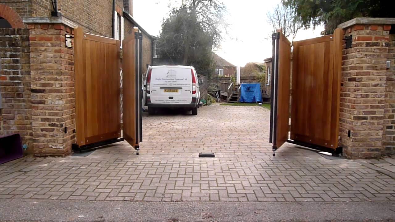 Hardwood Bi-Folding Gate