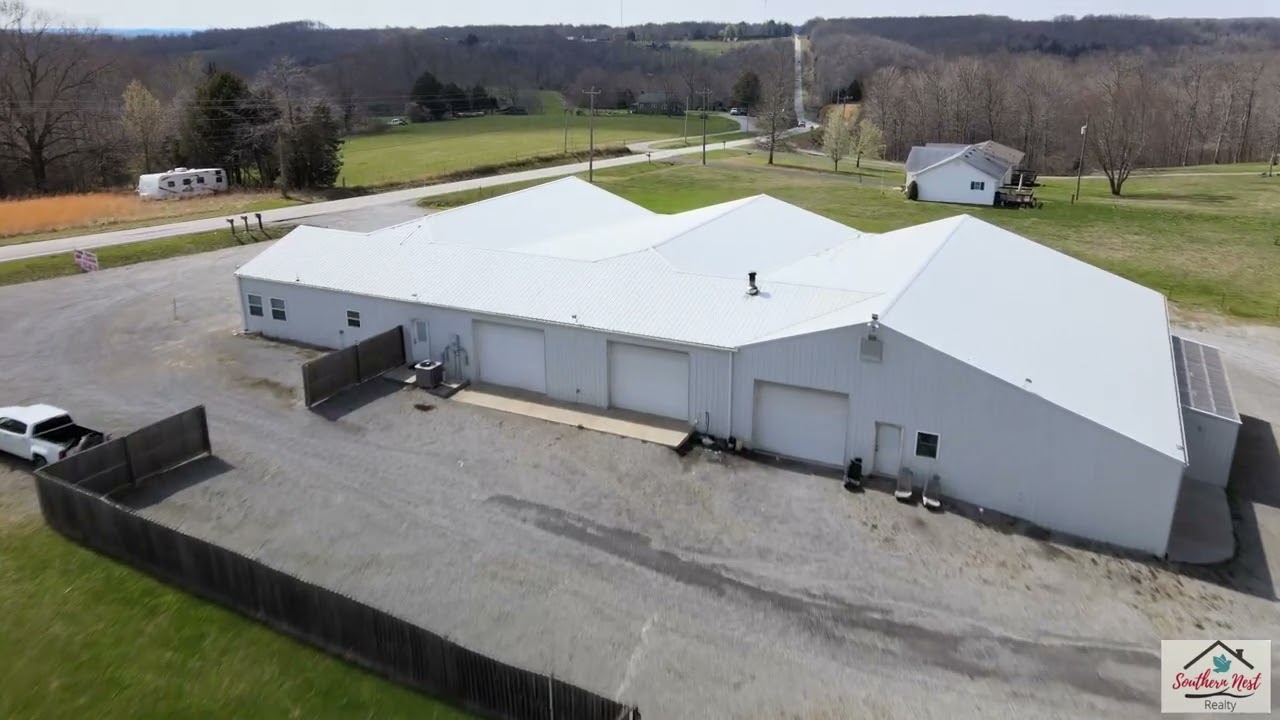 9292 Russell Springs Road Russell Springs, KY 42642 Flyover