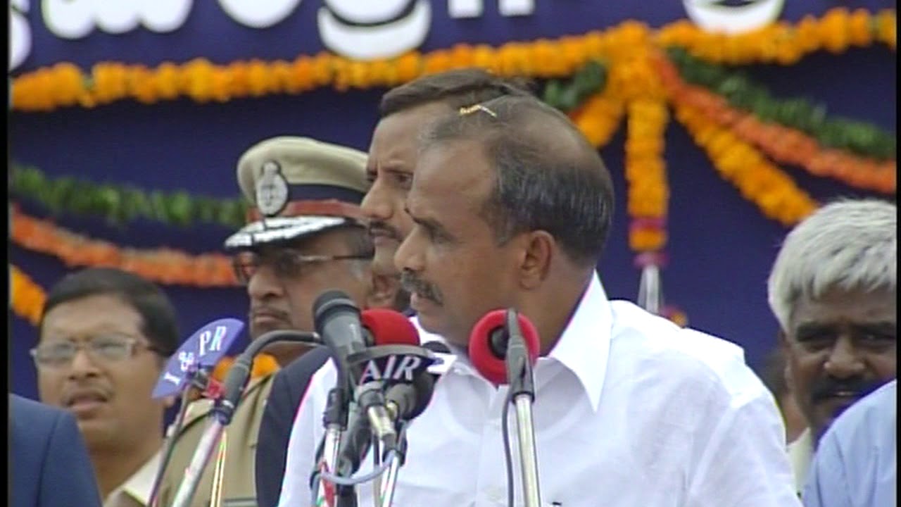 Dr. YS Rajashekara Reddy swearing as CM of Andhra Pradesh in the year 2004