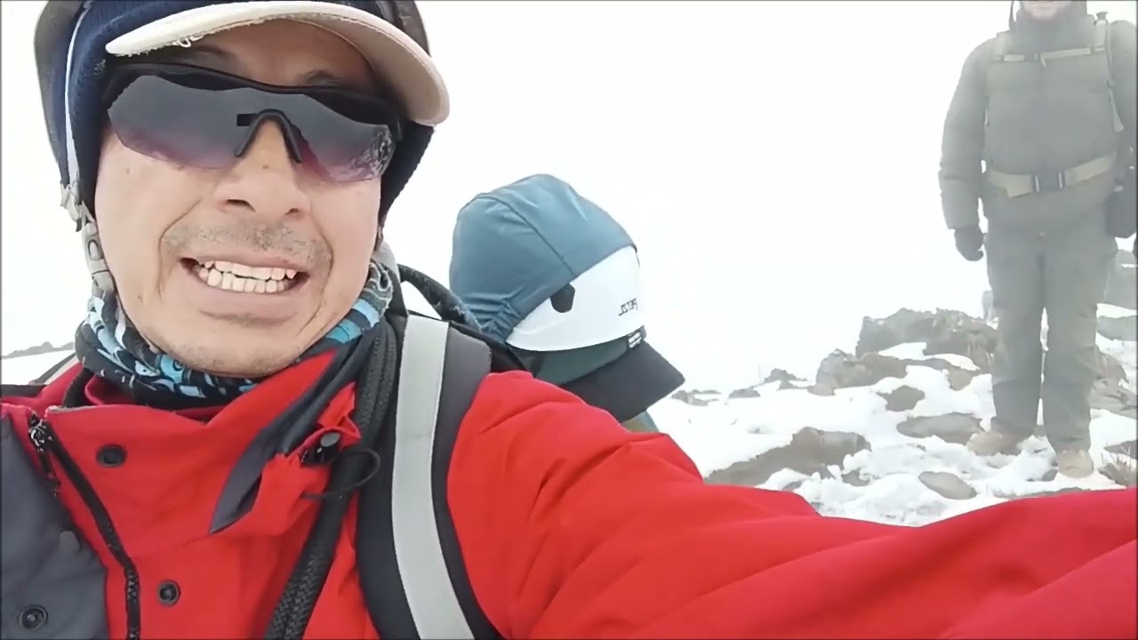 Ruta o camino completo al volcán el corazón junto a Juan León el niño valiente.