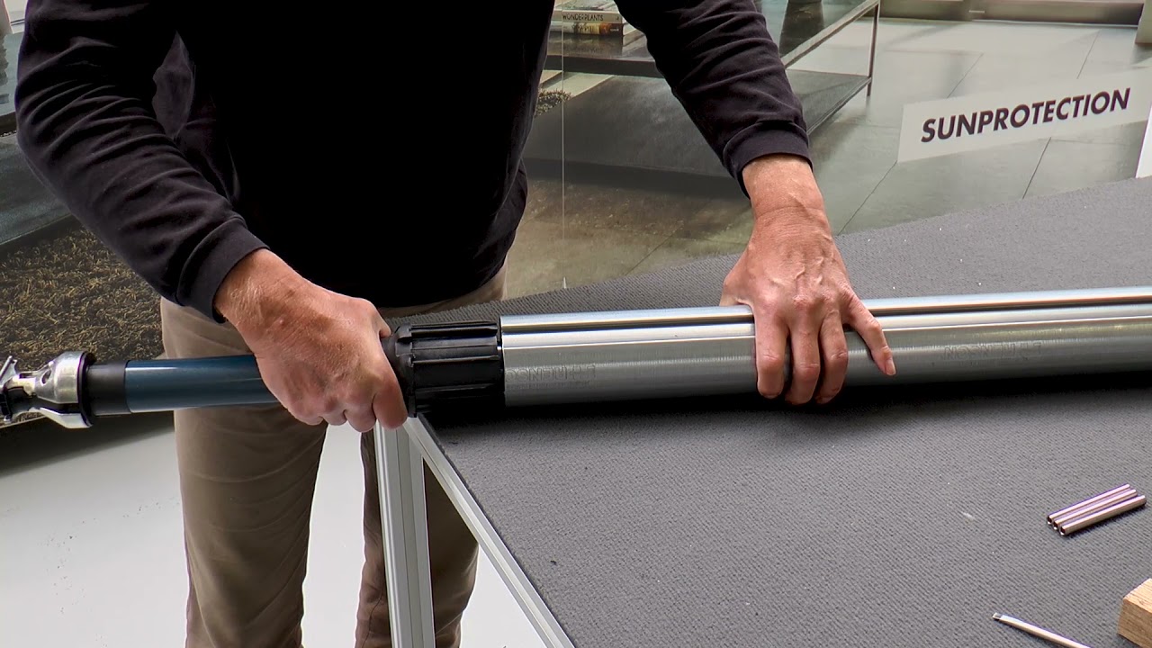 How To: Replacing the fabric roller barrel end piece