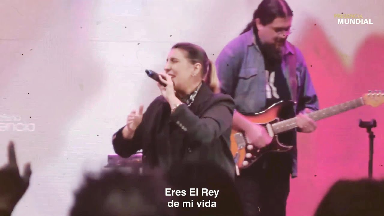 Medley de worship: Eterno Dios , Eres el Rey y León de Judá