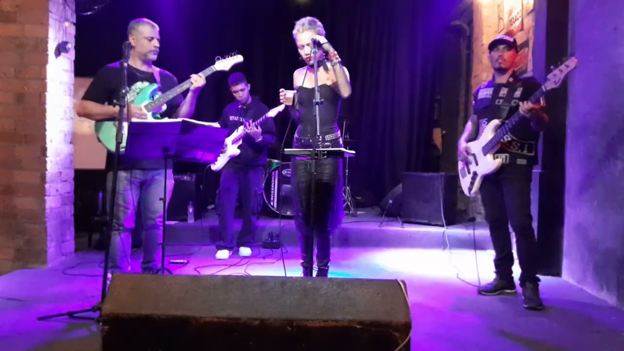 10/03/2026 - Ainda é Cedo - Banda Duck Tired - Roxx Music