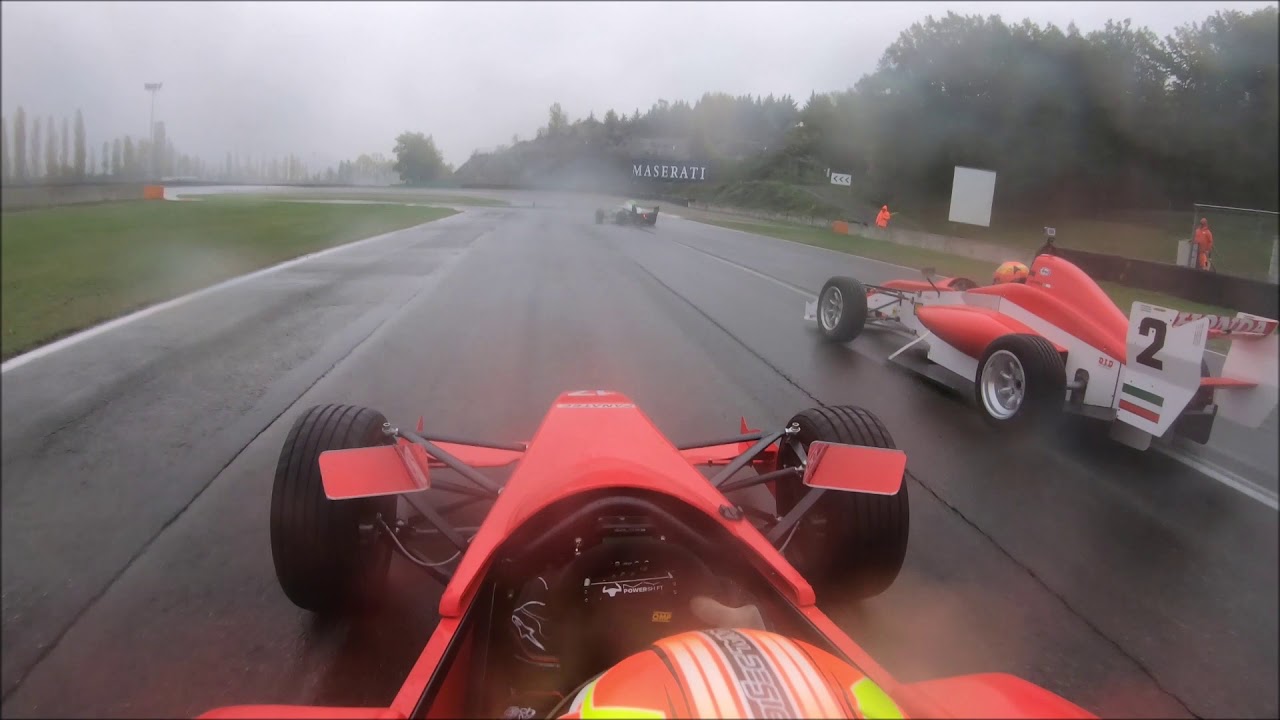 Ivan Machado Perez  - Pilotar con mano rota