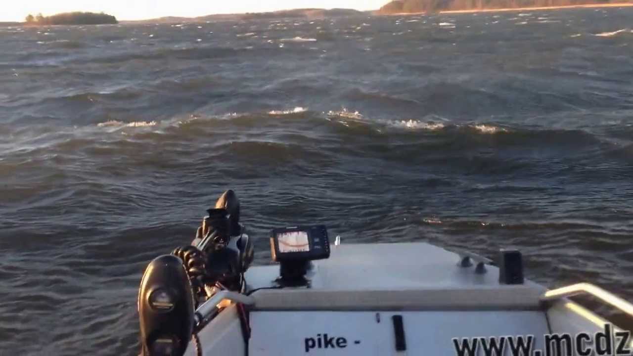 Buster L Mälaren 21 sekundmeter i vindbyarna.