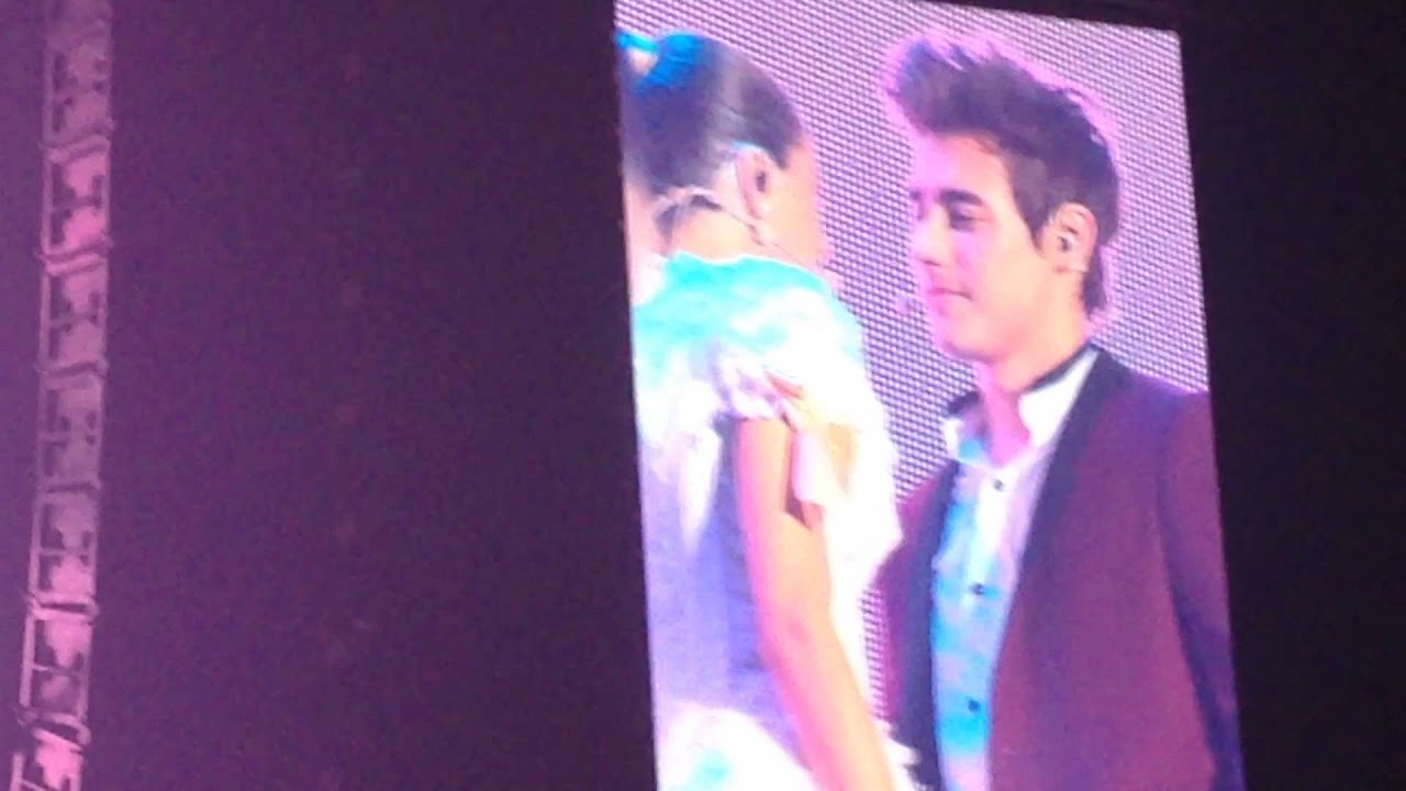 Violetta Live Panama - Abrazame y Veras (Jorge Blanco y Martina Stoessel)