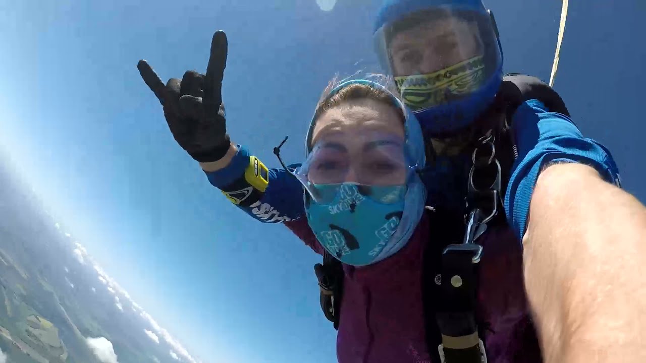 Skydive from 15,000ft - GO Skydive UK, Salisbury 05-06-2021
