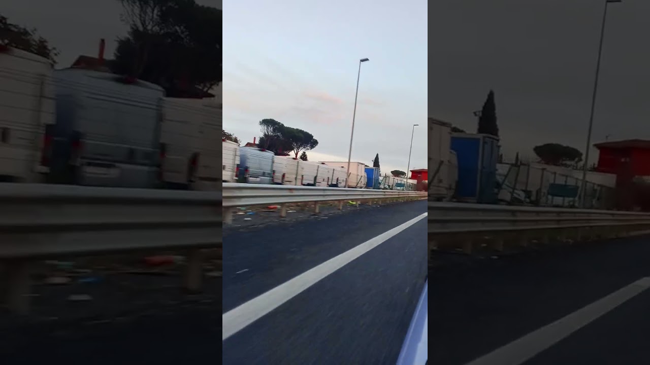 Macchina taxi navetta parco dei pini fino a parcheggio centro commerciale porta di Roma che e vuoto 