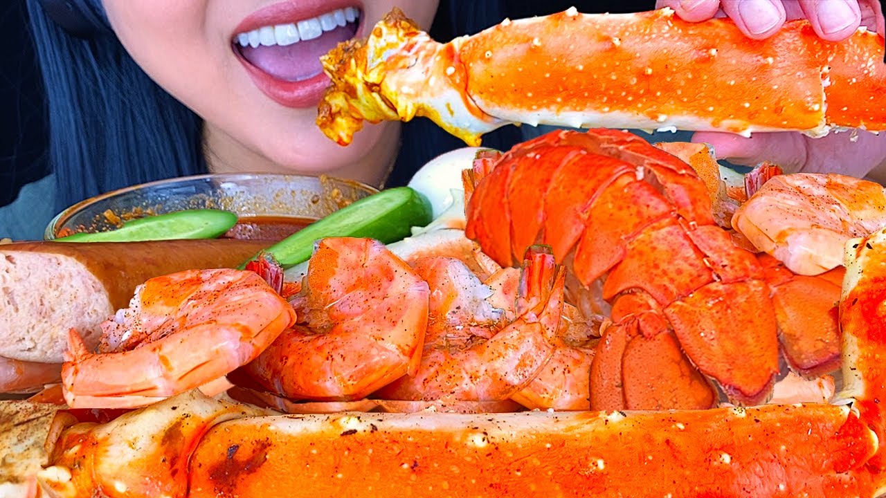 ASMR Bloves Smackalicious Sauce Seafood Boil (King Crab, Lobster, Shrimp) Eating Sounds NO TALKING