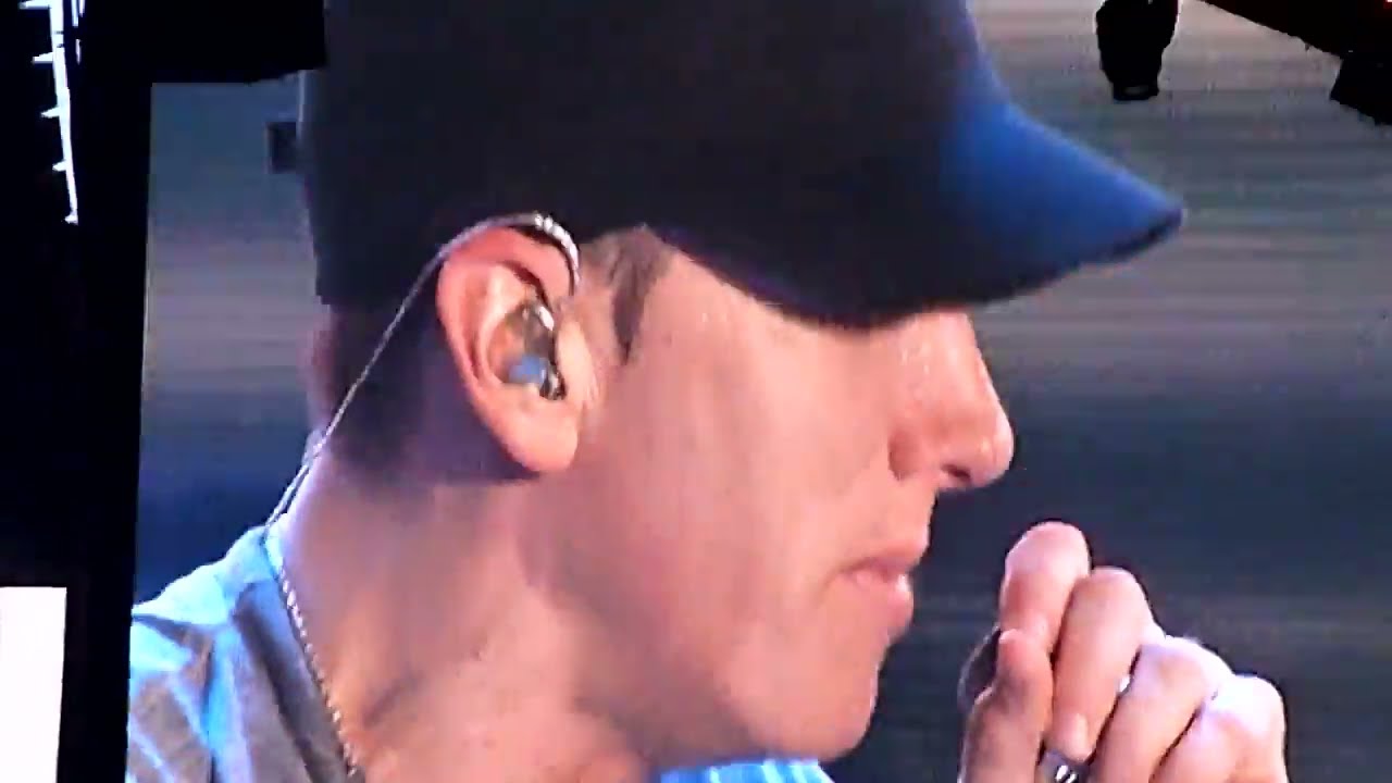Eminem - Not Afraid - Live at Yankee Stadium 9/13/10