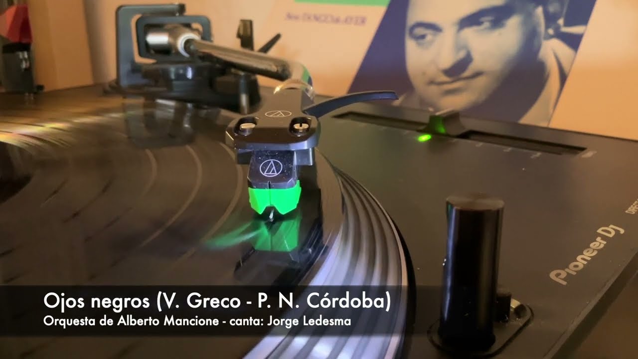 Tango: Ojos negros (1951) Orquesta de Alberto Mancione, canta: Jorge Ledesma