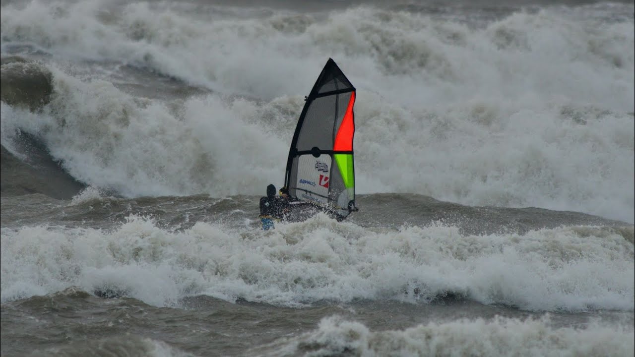 🇳🇱 STORMCHASE 40 KNOTS Windsurfing Wijk aan Zee  - Netherlands