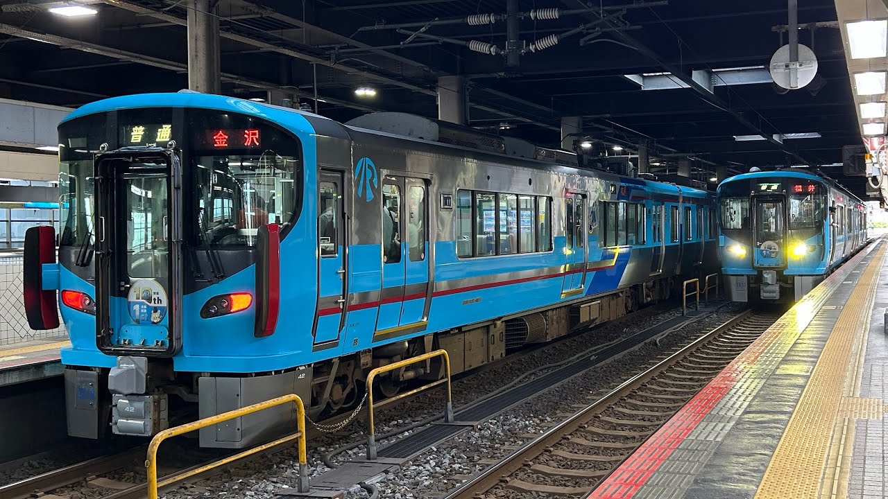 625M 金沢7:01着 普通金沢行き 到着