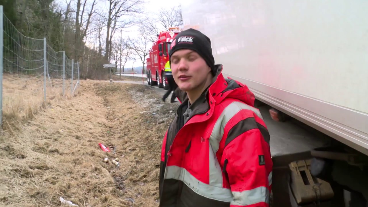 Vägens hjältar -  Helge kollar upp en krasch