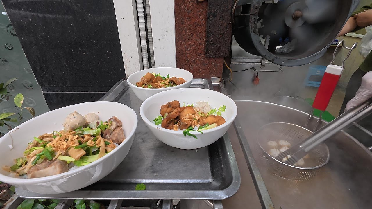 Why This Street Food Noodle Soup Is So Popular