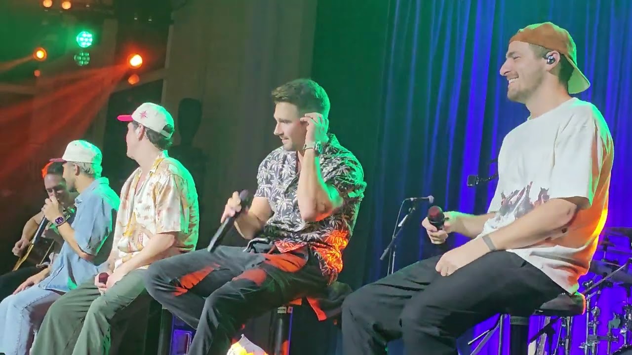 Acoustic Version -Stuck by Big Time Rush at Northcote Theatre