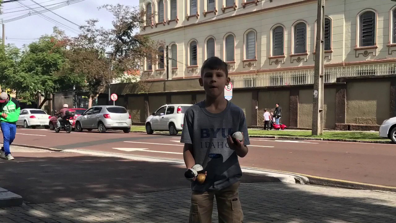 Malabarismo com Gabriel Rau de 8 anos!