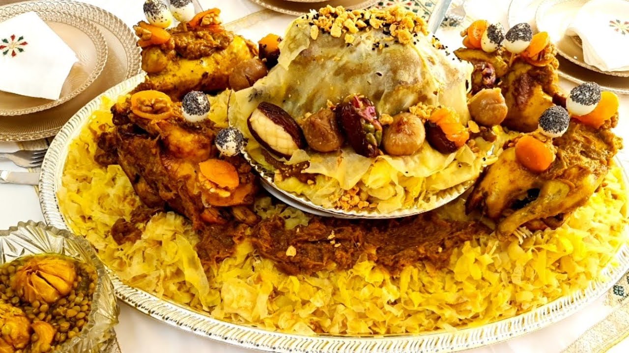 عرس ملكي من ثرات المطبخ المغربي الاصيل جمع بين الرفيسةالتي عمت كل المدن المغربية والتريد الفاسي