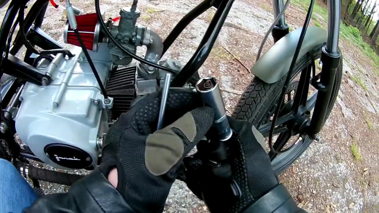 JAKI WPŁYW MA NA PRACĘ SILNIKA PRZERWA NA ŚWIECY ORAZ JAK JĄ USTAWIĆ