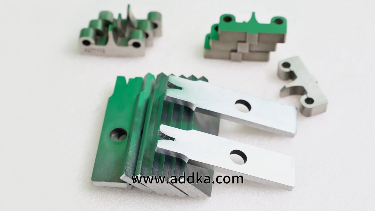 Crimpers and anvils for terminals crimping process