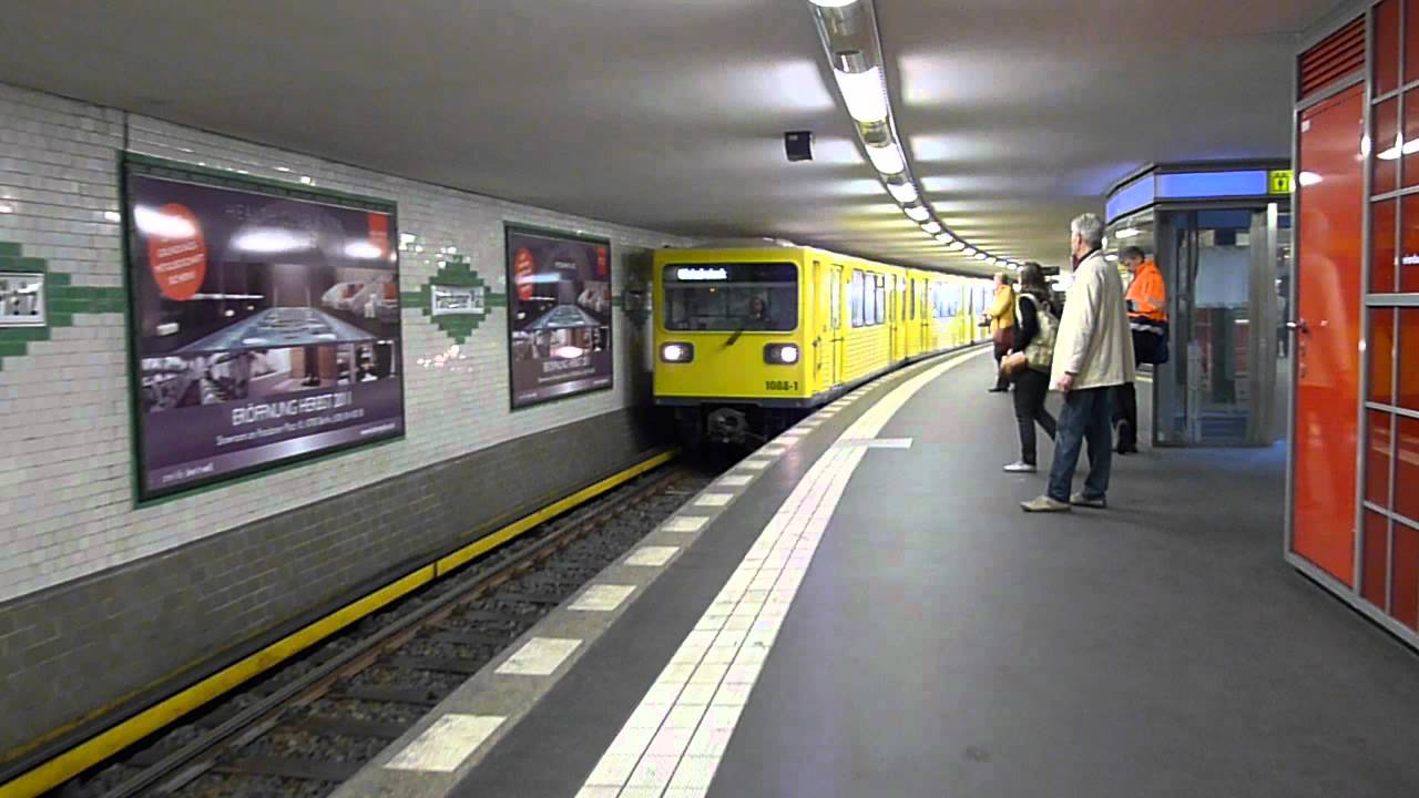 Berlin　U-Bahn到着