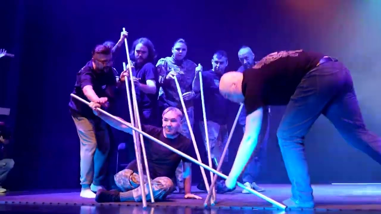 GRAPHIC WARNING: Severely wounded Ukrainian veterans find healing on stage | REUTERS