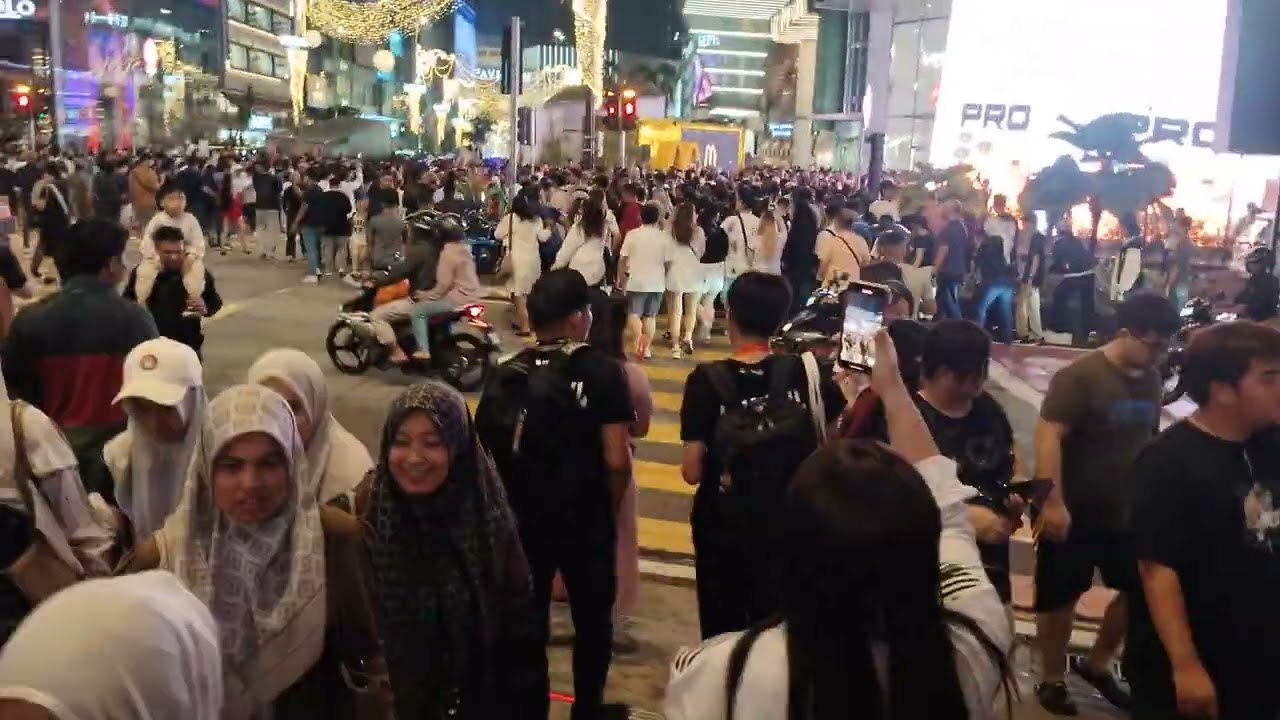 Malaysia bukit bintang night view #travel #bukitbintang #malaysiatravel 