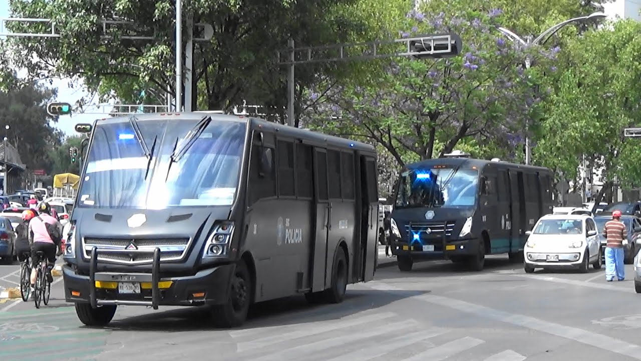 3x autobuses antidisturbios Policía CDMX (SSC) respondiendo a una protesta