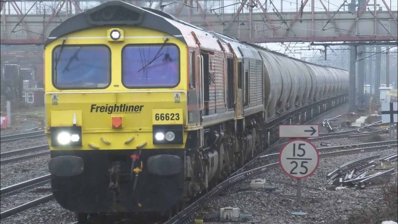 Fantastic Few Hours at West Ealing Freight Trains Passenger Trains Class 37 Drag 31st Jan 25